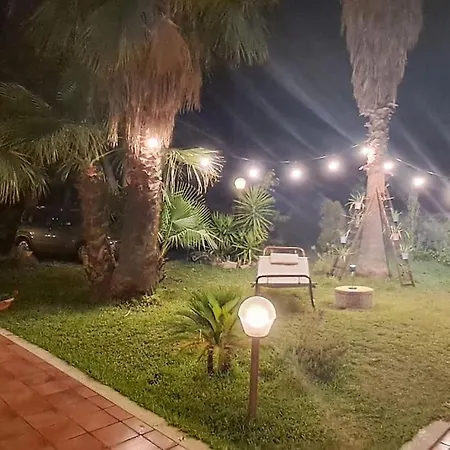 Terrazza In Collina * تريكاستانيي